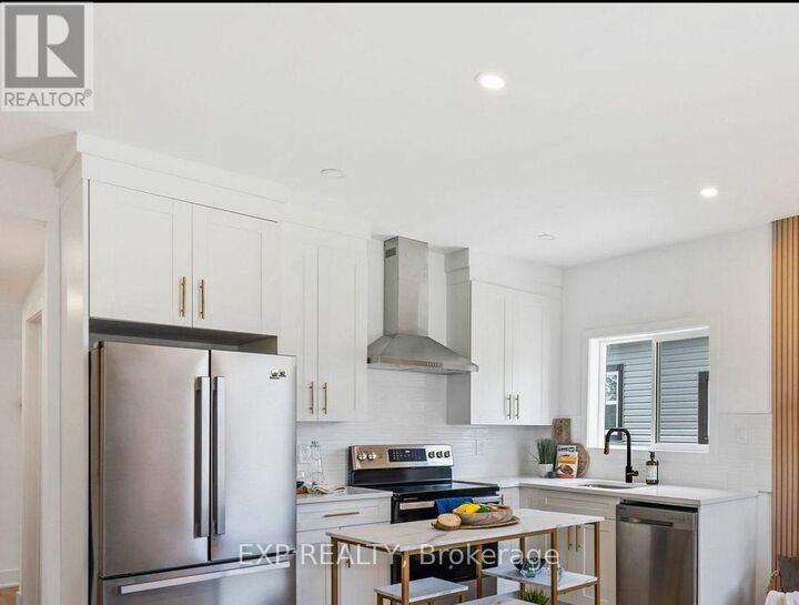Property Photo:  39 William Street  ON N6B 3A8 