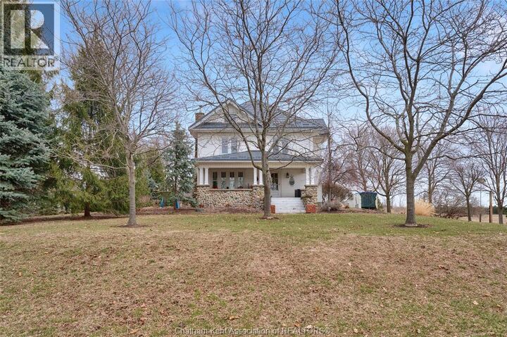 Property Photo:  243 Chatham Street South  ON N0P 1A0 