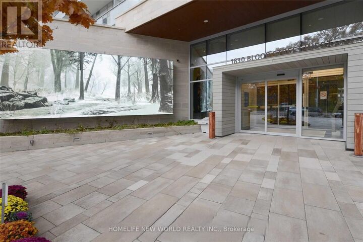 Property Photo:  1830 Bloor Street West 503  ON M6P 3K6 