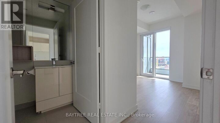 Property Photo:  70 Princess Street 1412 E  ON M5A 0X6 