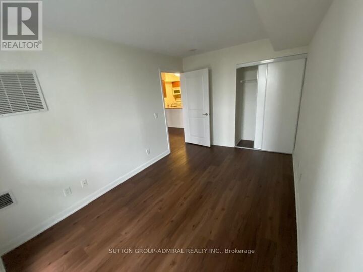 Property Photo:  4968 Yonge Street 803  ON M2N 7G9 