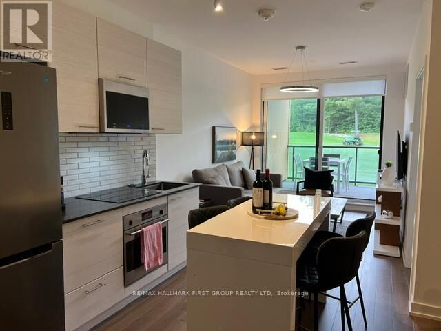 Property Photo:  120 Carrick Trail 104  ON P1P 0A2 