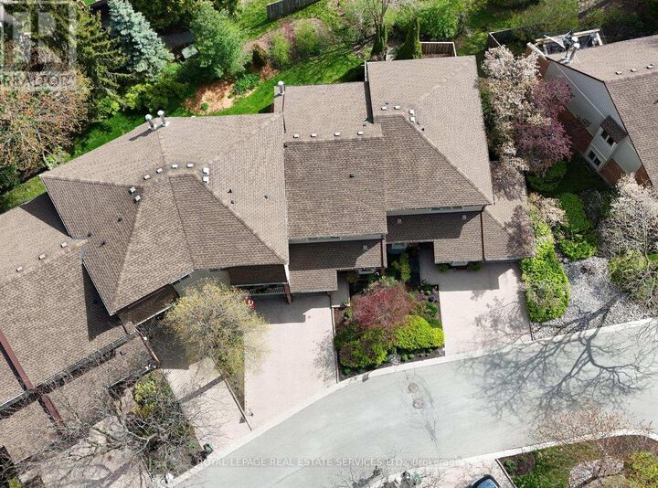 Property Photo: 1180 Walden Circle 28 ON L5J 4J9
