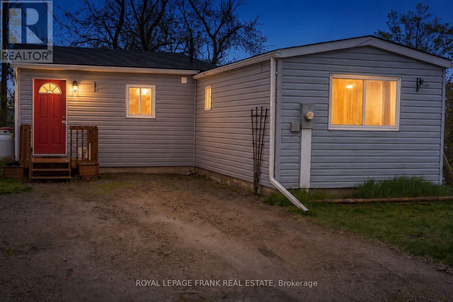 Property Photo:  5 Clipper Street  ON K0M 1L0 