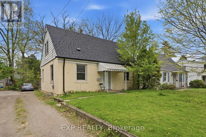 Property Photo:  139 Dalewood Avenue  ON L8S 1Z3 