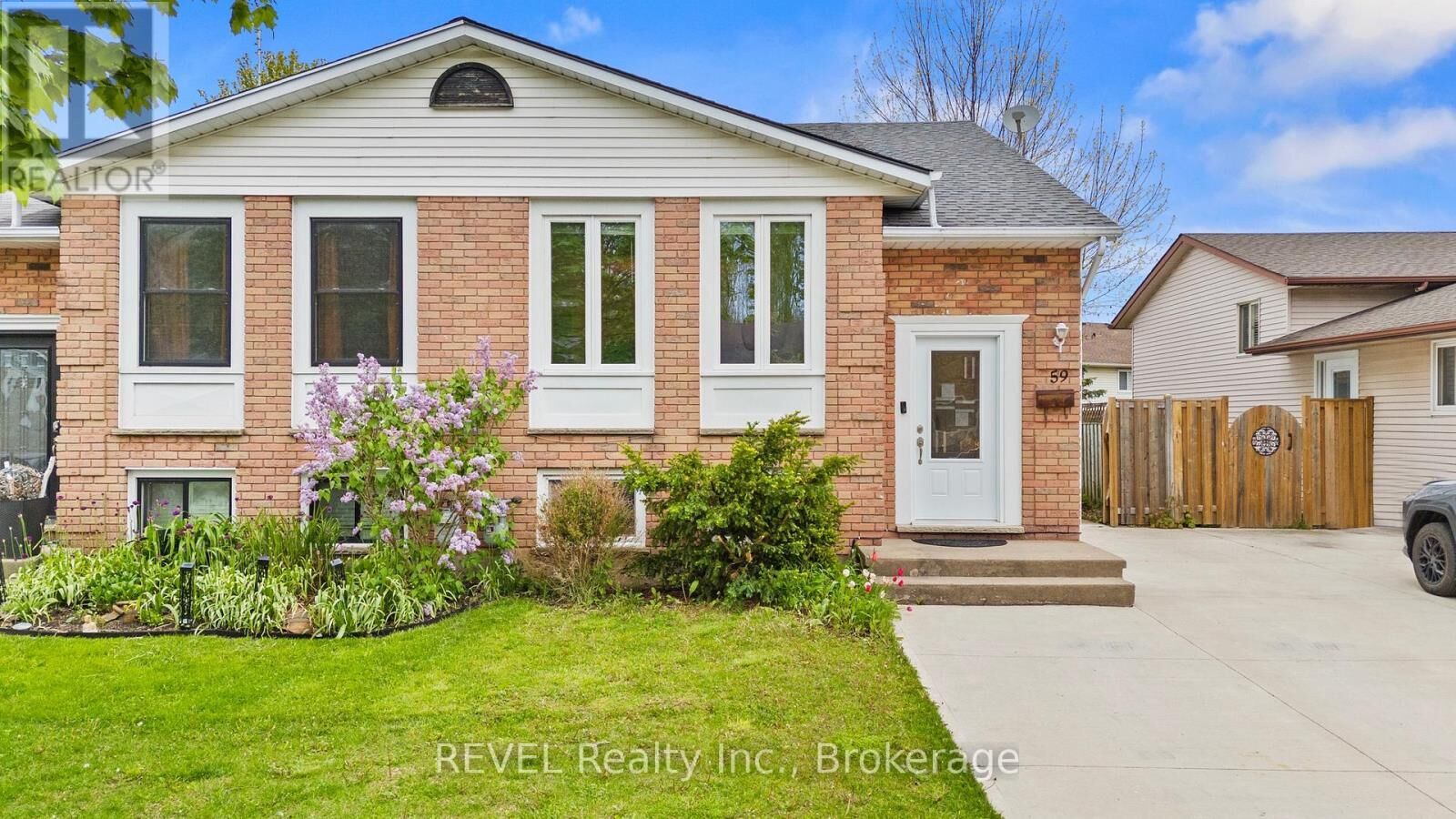 Property Photo: 59 Terrace Avenue ON L3C 6K1