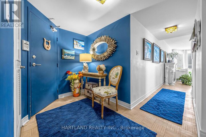 Property Photo: 1333 Bloor Street 2409 ON L4Y 3T6