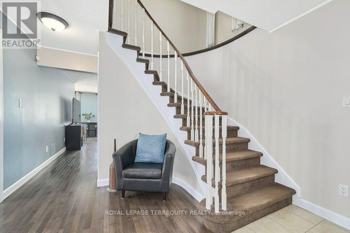 Property Photo: 798 Greenbriar Drive ON L1G 7J6