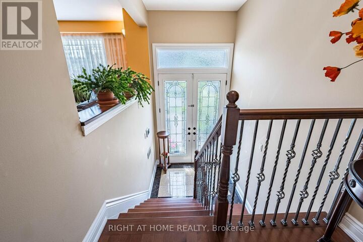 Property Photo: 141 Dollery Court ON M2R 3N9