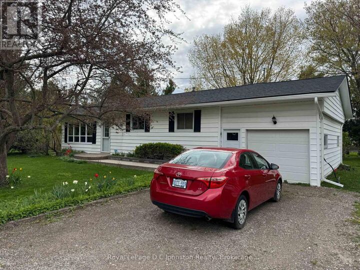 Property Photo:  191 Breadalbane Street South  ON N0H 2L0 