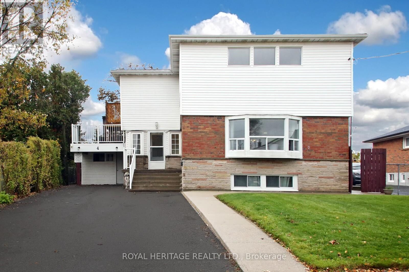 Property Photo: 4 Brantwood Drive ON M1H 2G6