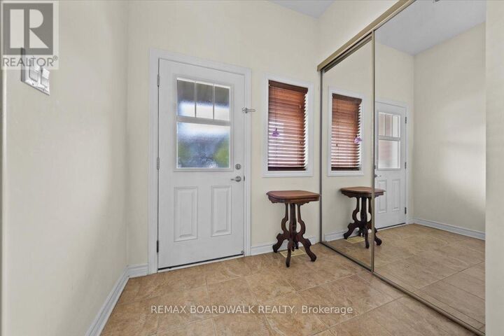 Property Photo:  926 Torino Terrace  ON K4A 0R2 