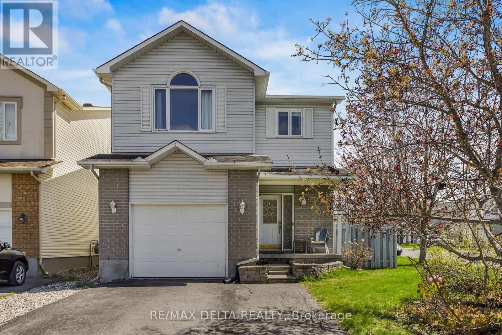 Property Photo:  2218 Cecile Crescent  ON K4K 1S4 