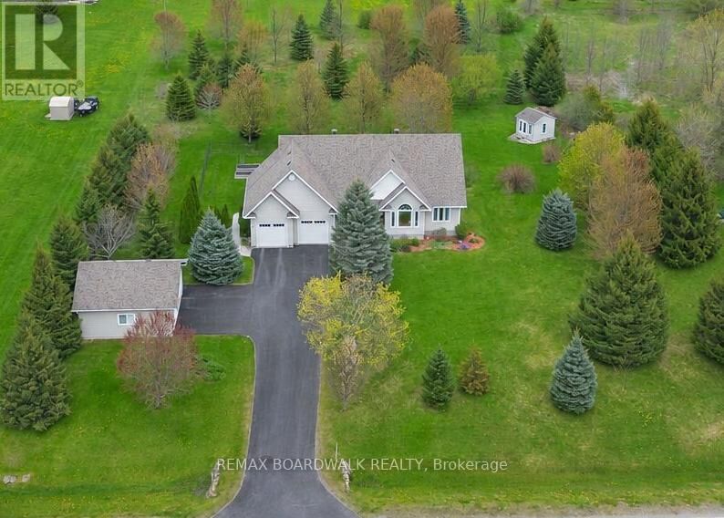 Property Photo: 127 Macpherson Way ON K7H 3C9