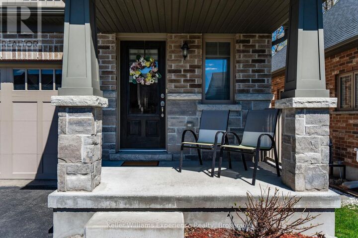 Property Photo: 992 Cook Drive ON L4R 0E4
