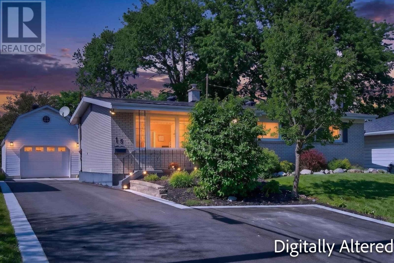 Property Photo:  15 Pinemore Blvd  ON P6B 4E4 