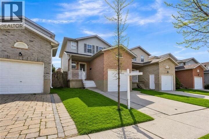 Property Photo:  425 Erinbrook Drive  ON N2E 3S4 