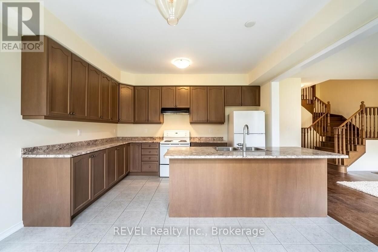 Property Photo:  9 Beatty Avenue  ON L3B 0E9 