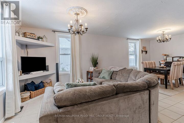 Property Photo: 408 Regent Street ON L3V 4C9