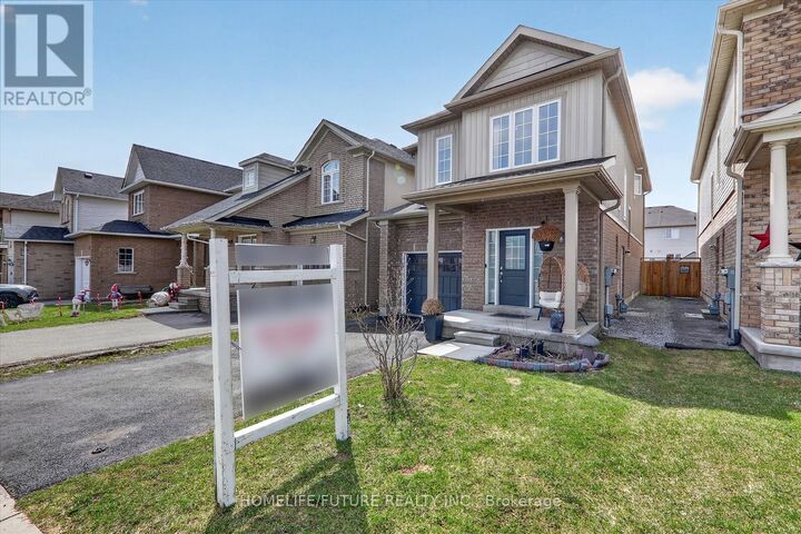 Property Photo:  36 Cotton Street  ON L1C 5H2 