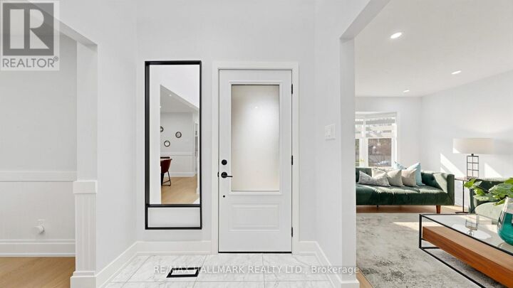 Property Photo:  1249 Fieldstone Circle  ON L1X 1B9 