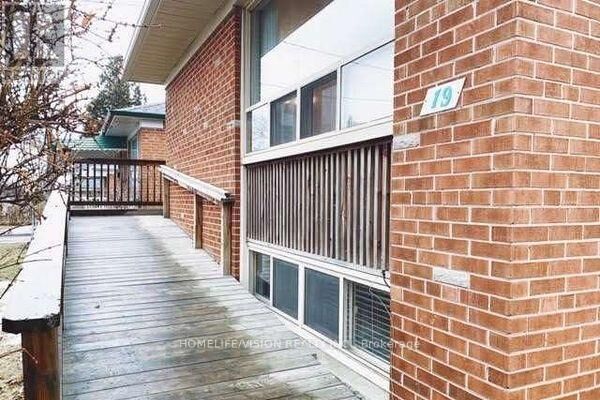 Property Photo:  19 Danube Drive Main  ON M1R 1Z9 