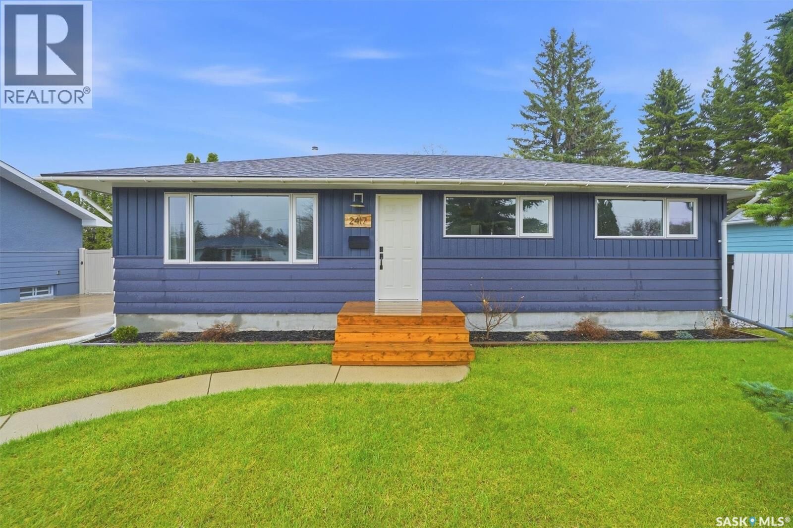 Property Photo: 2417 Hanover Avenue SK S7J 1E7
