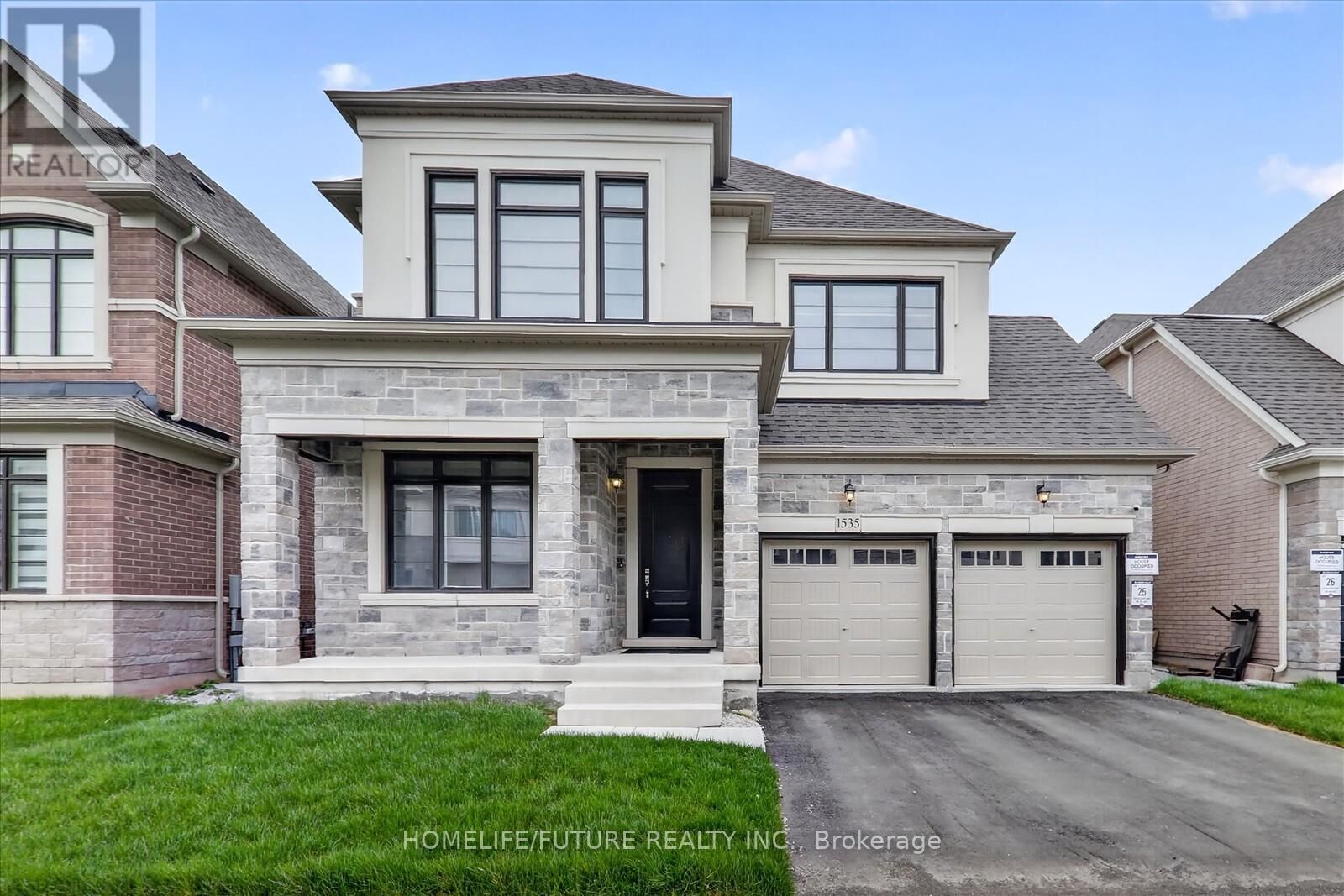 Property Photo: 1535 Buttercup Court ON L9E 2G3