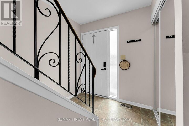 Property Photo:  717 Ridley Drive  ON K7P 2A3 