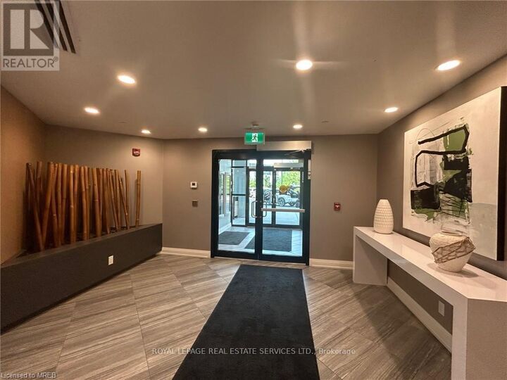 Property Photo:  128 Grovewood Common 202  ON L6H 0X3 