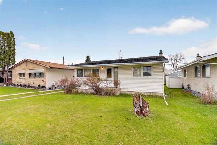 Property Photo: 1157 Atlantic Avenue MB R2X 1L9