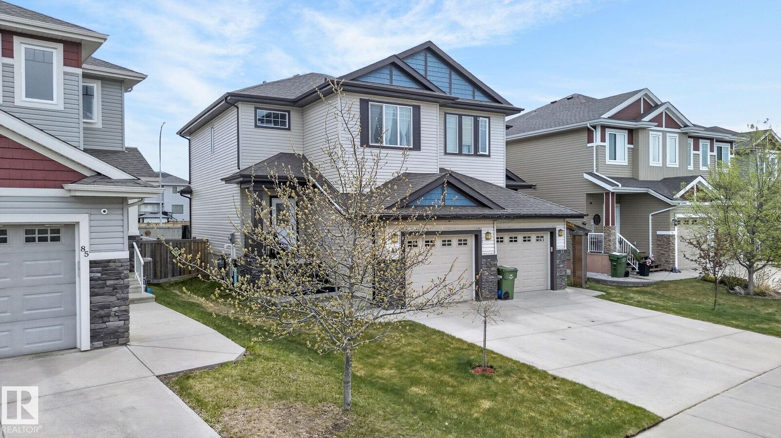 Property Photo:  83 Sandalwood Place  AB T9E 8R4 