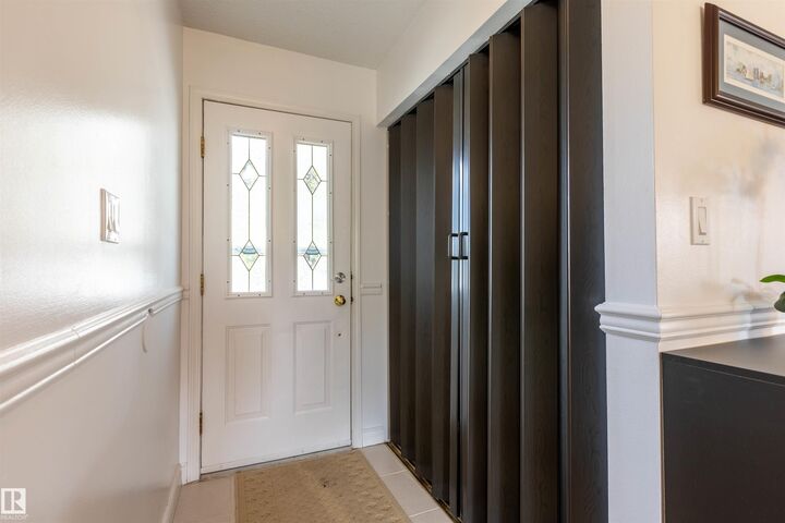 Property Photo:  722 Grandin Drive  AB T8R 1K2 