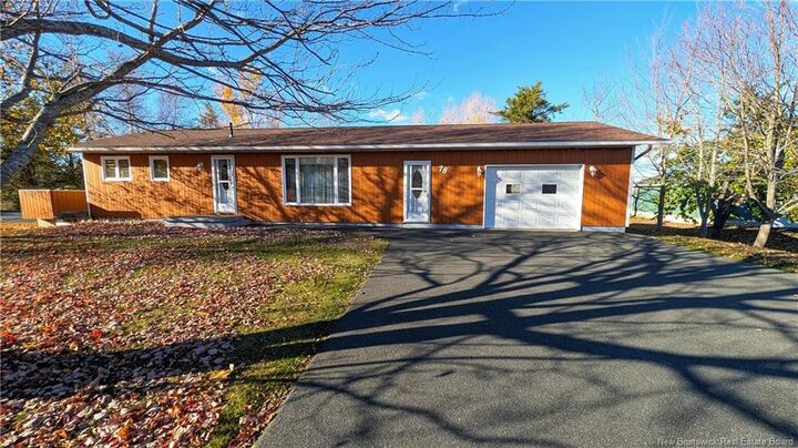 Property Photo:  78 Rue Rioux Street  NB E8M 1G1 