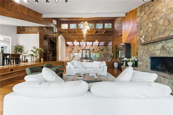 Property Photo: 535 Cutwater Trail GA 30328