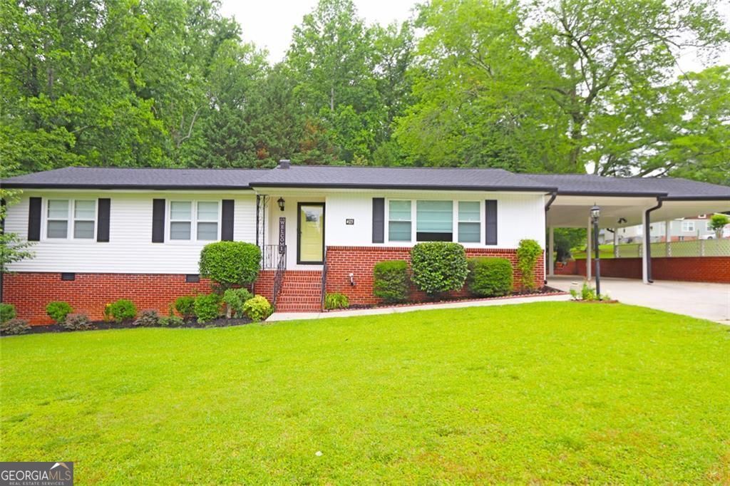 Property Photo: 405 Church Street GA 30110