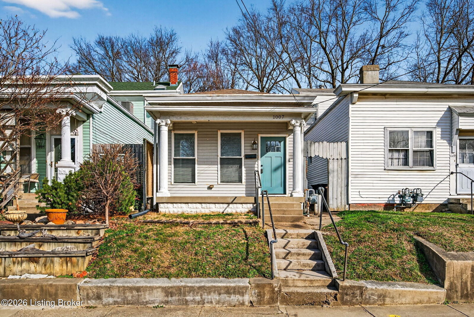 Property Photo: 1007 Goss Ave KY 40217