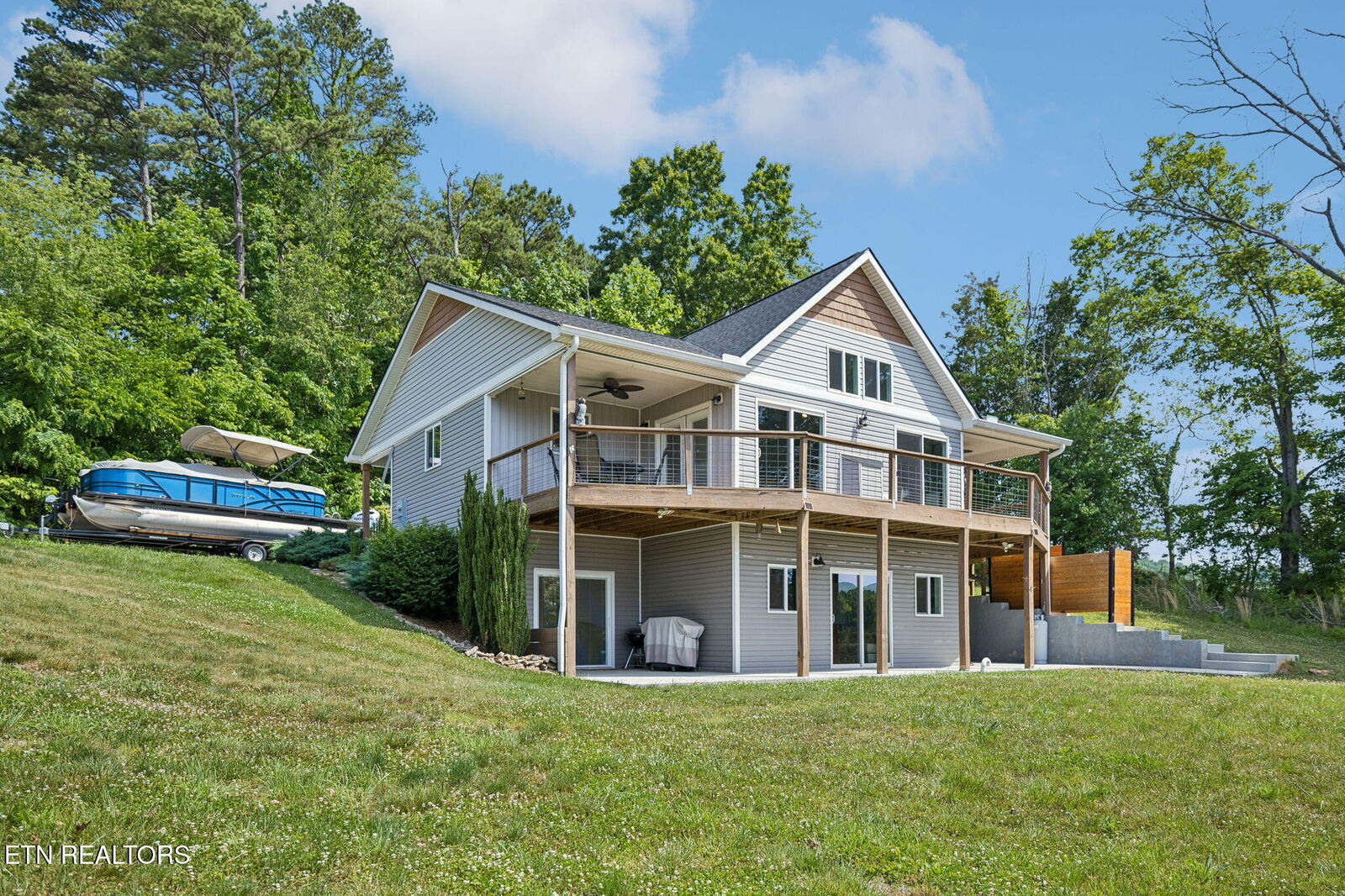 Property Photo:  408 Ernie Roberts Rd  TN 37861 