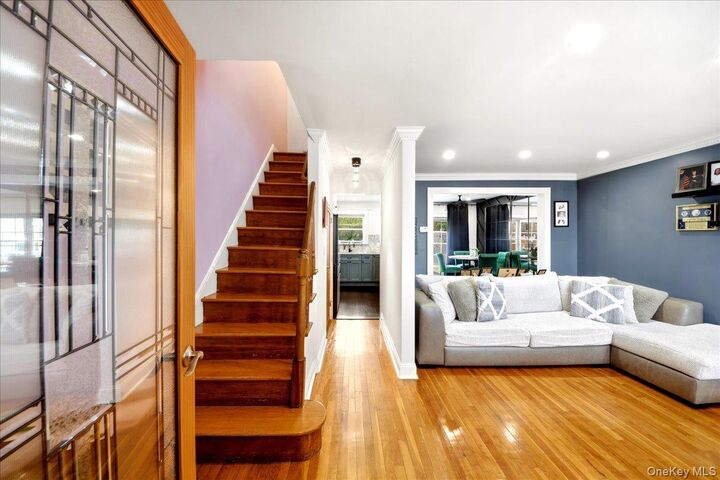 Property Photo:  709 Logan Avenue  NY 10465 