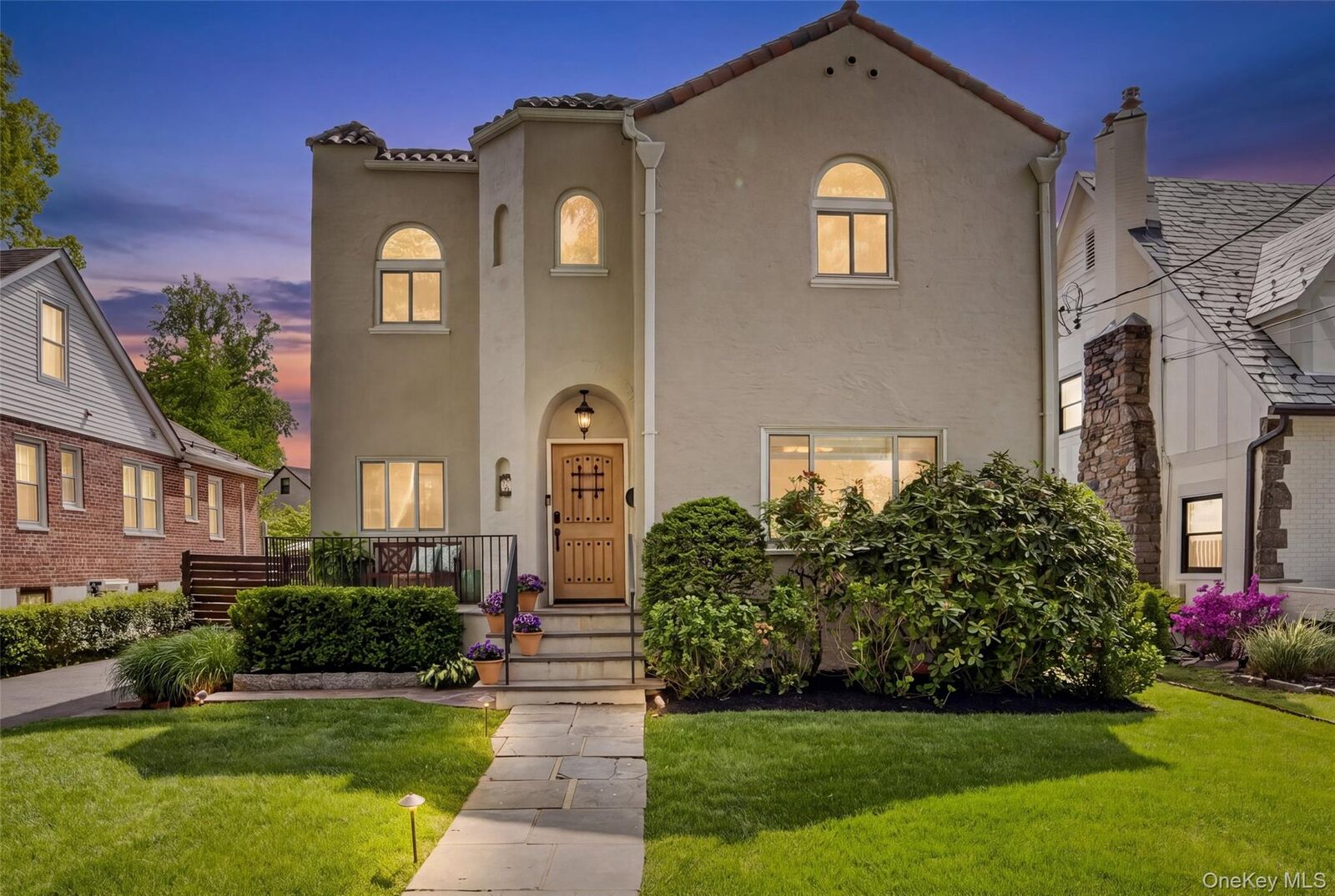 Property Photo:  20 Raynor Avenue  NY 10552 