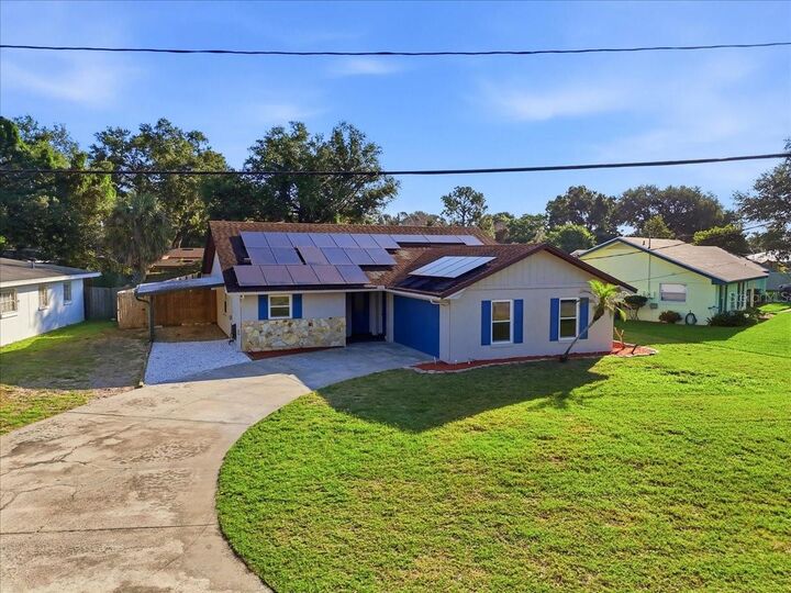 Property Photo:  430 Hillcrest Drive SE  FL 33884 