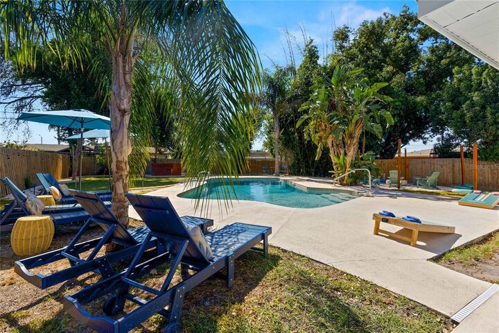 Property Photo:  13672 88th Avenue  FL 33776 