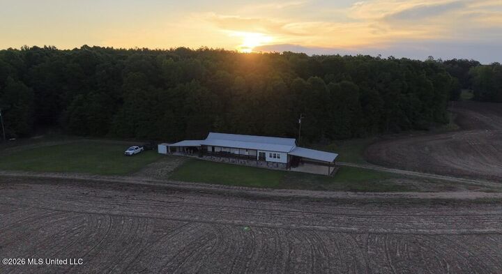Property Photo:  00 County Road 3102  MS 39192 