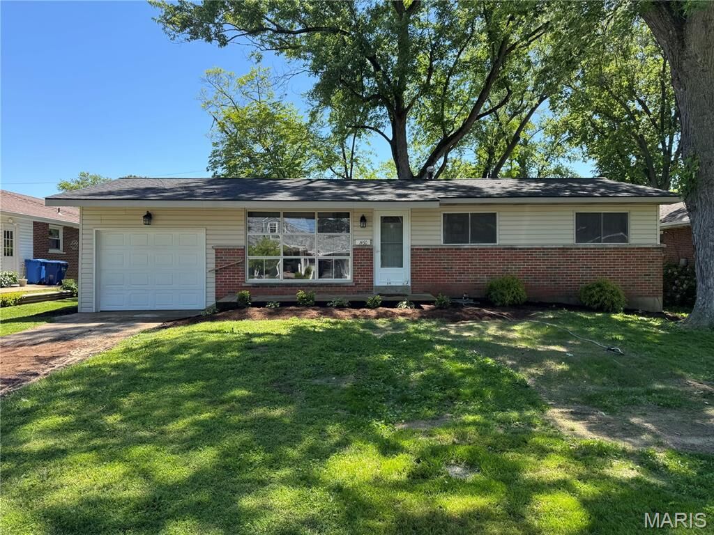 Property Photo: 1460 Saint Louis Street MO 63033