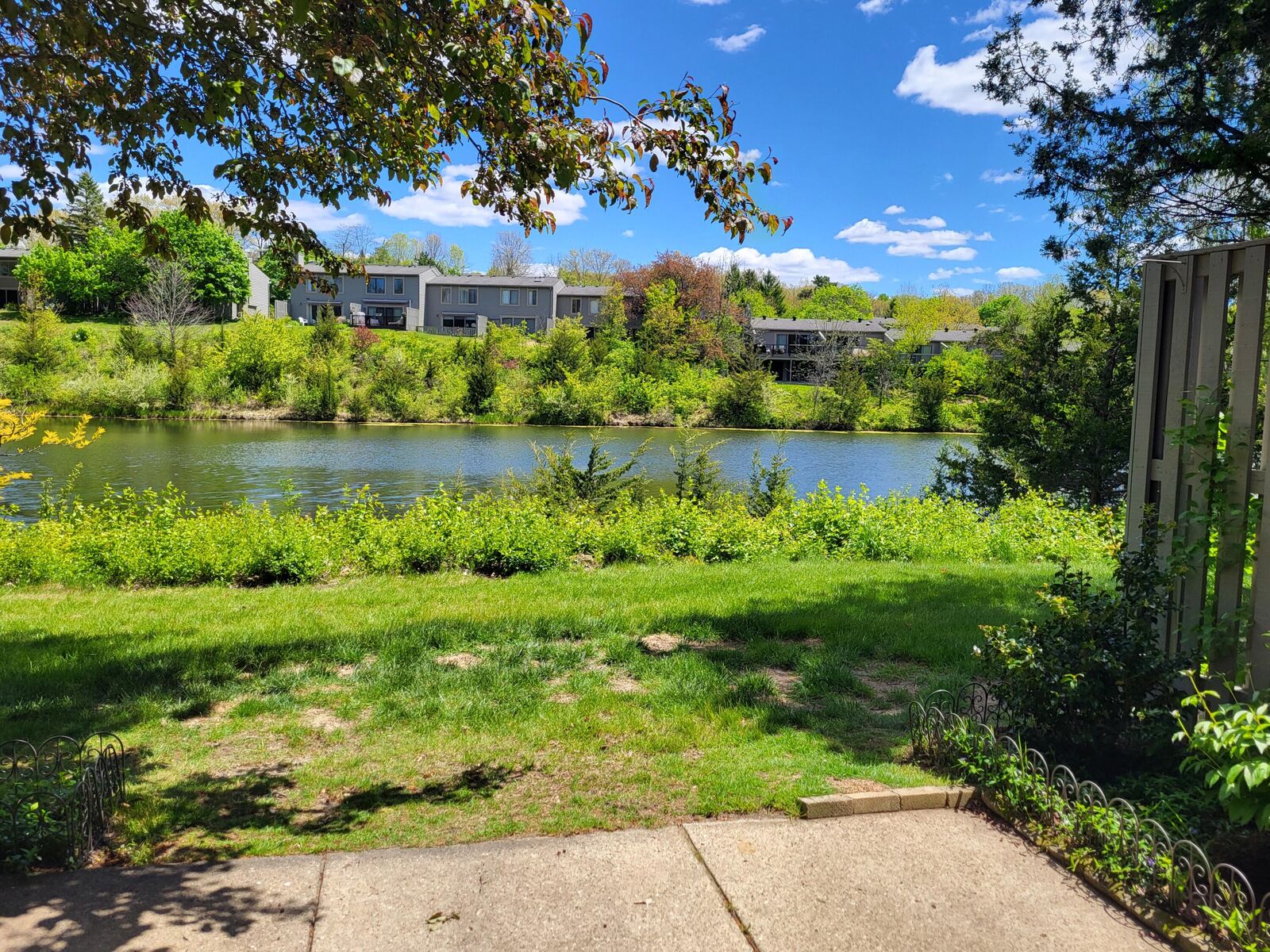Property Photo:  740 Peninsula Court  MI 48105 