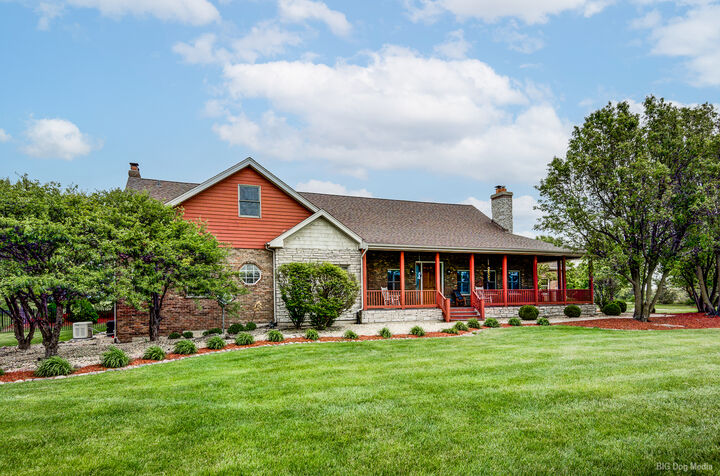 Property Photo:  23145 S Dutch Drive  IL 60423 