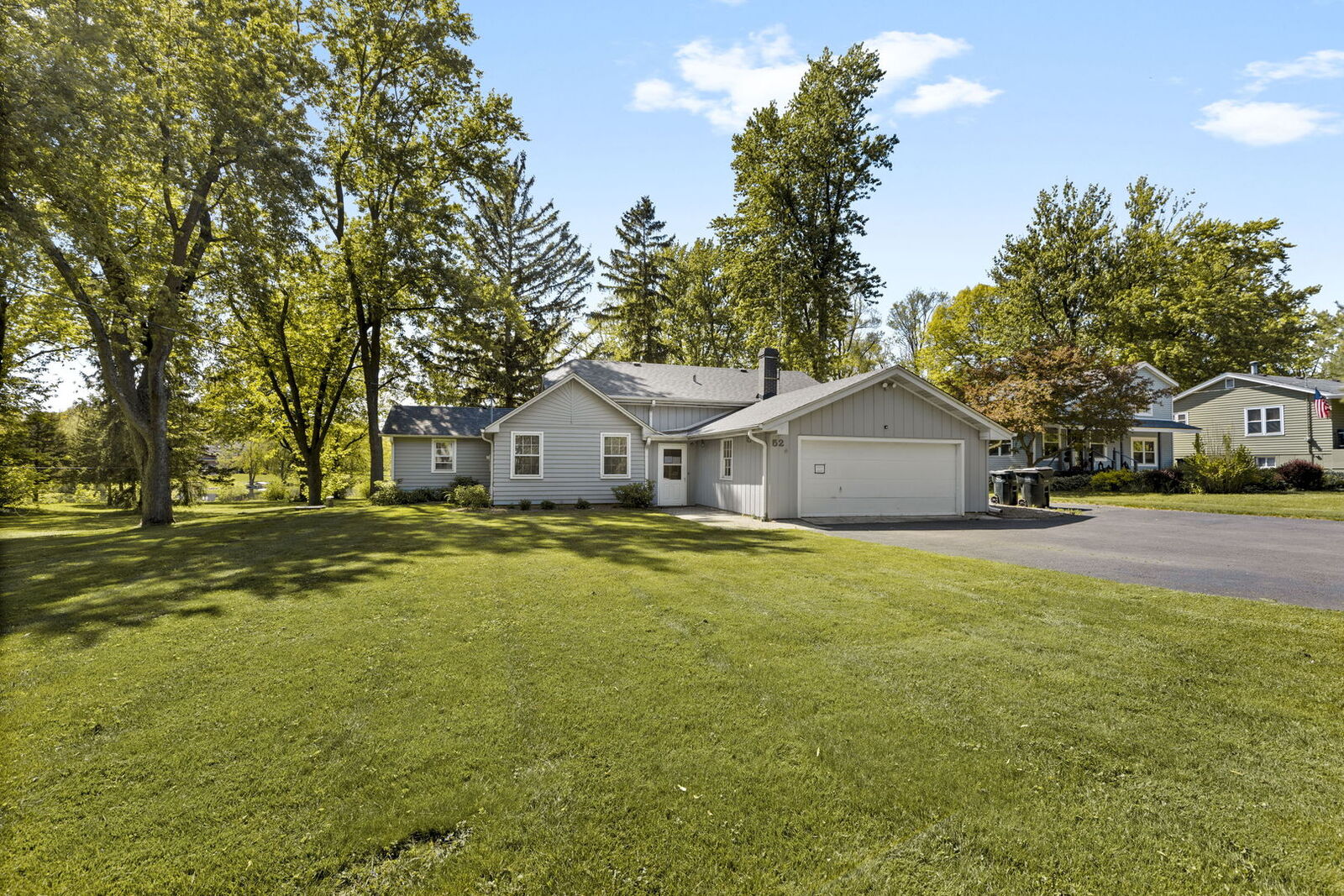 Property Photo: 52 Deerpath Road IL 60010