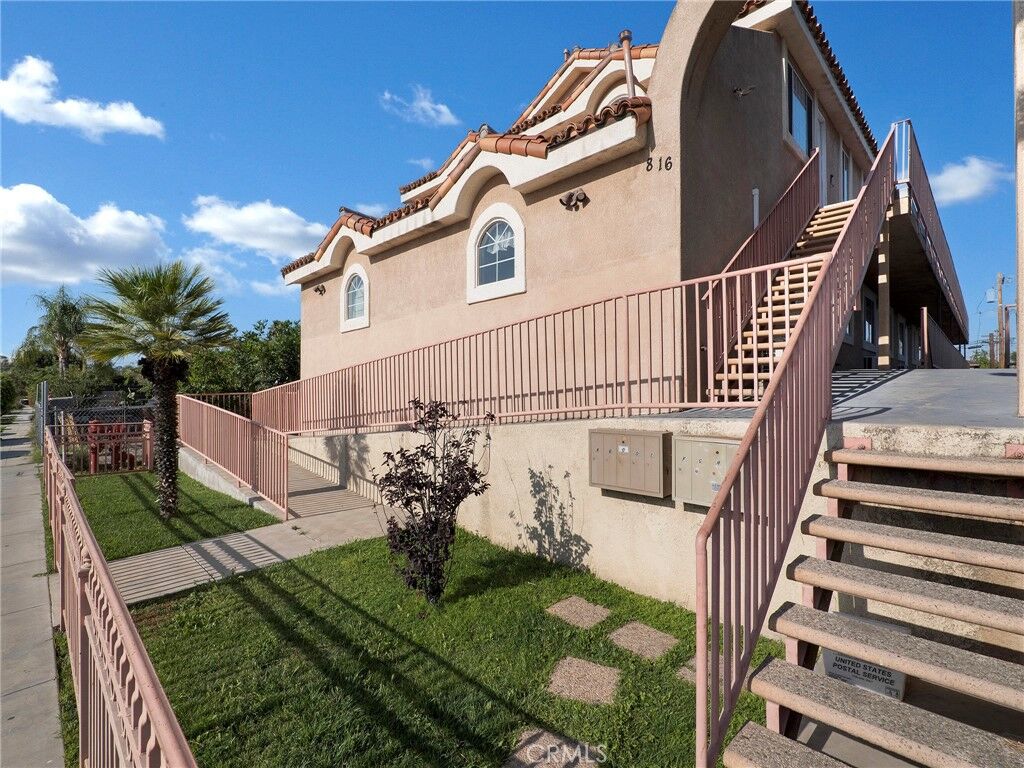 Property Photo:  816 S Record Avenue  CA 90023 