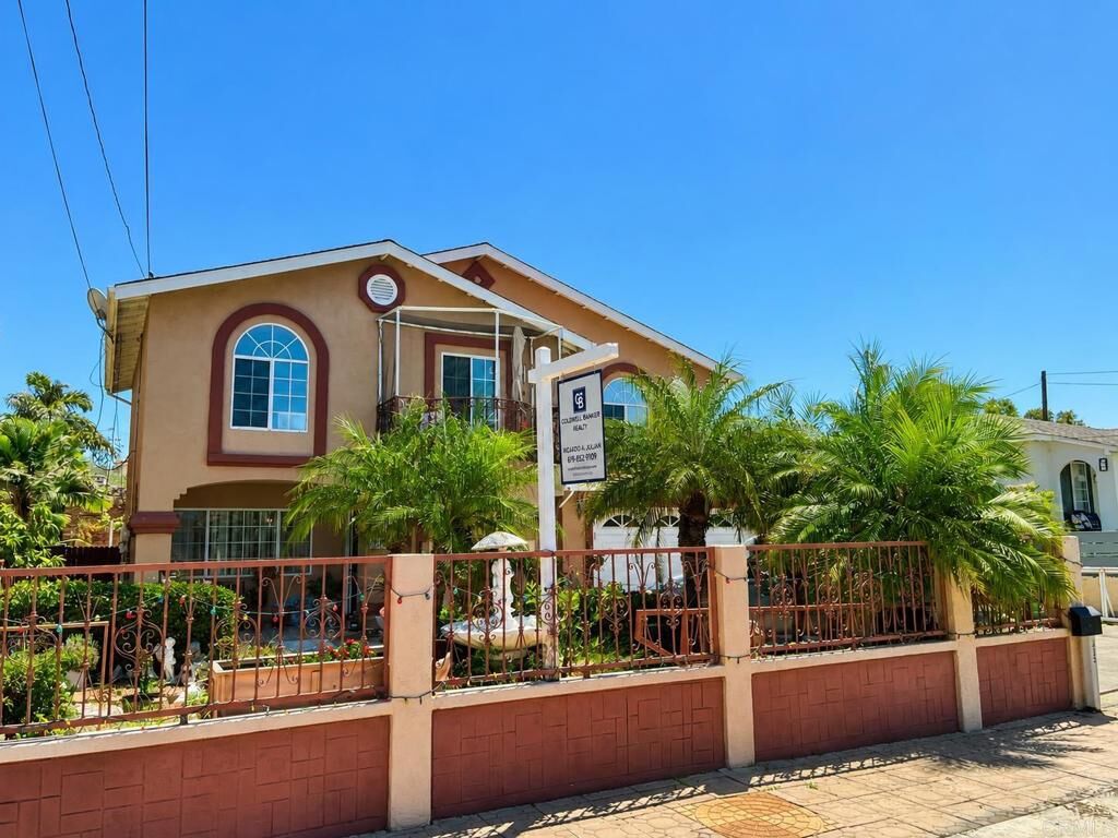 Property Photo:  315 West Street  CA 92113 