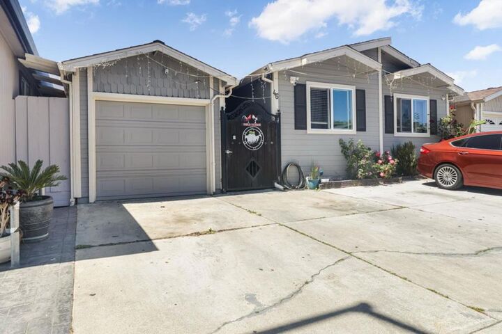 Property Photo:  704 Garner Avenue 46  CA 93905 